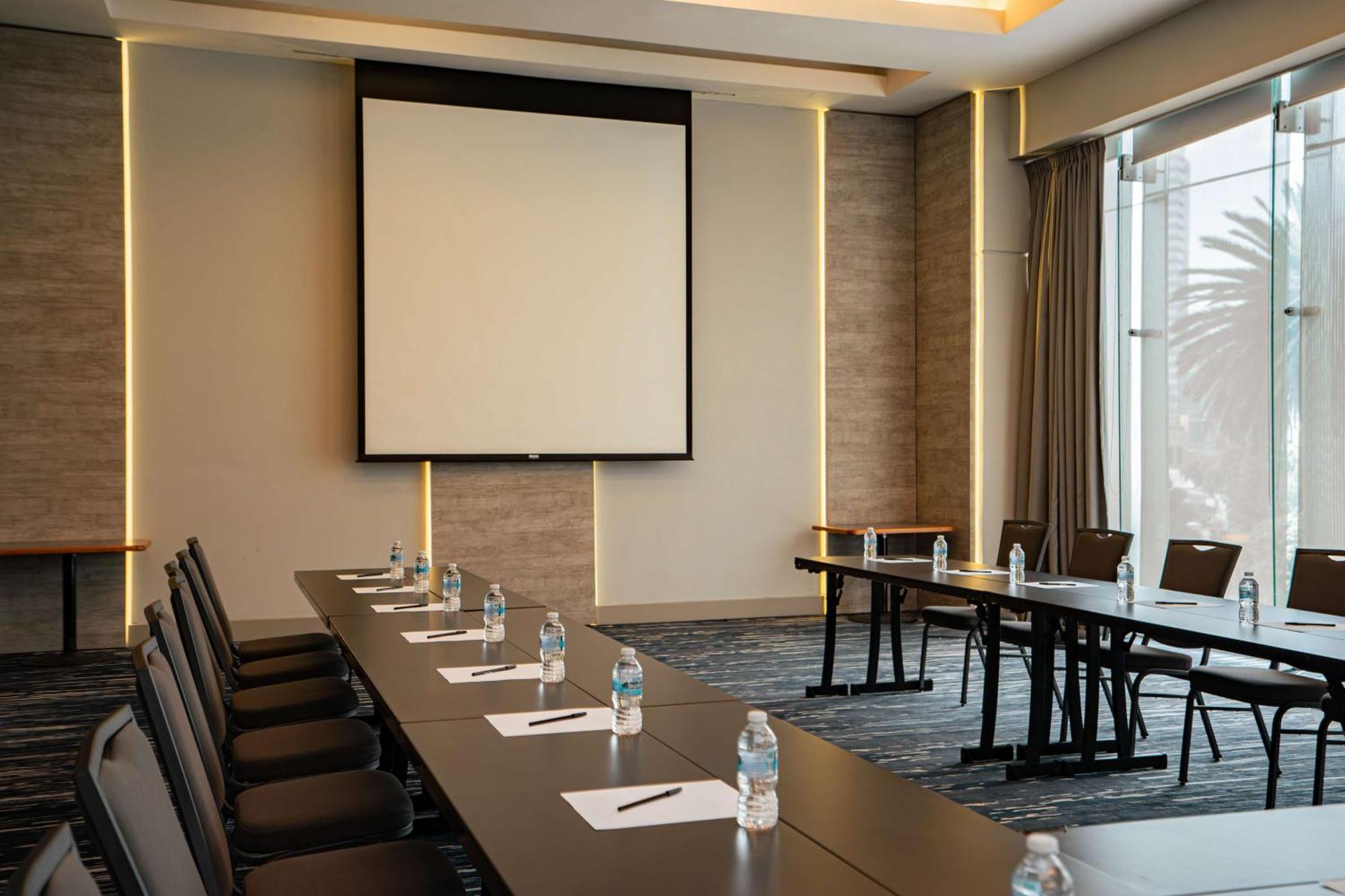 Hilton Garden Inn Mexico City Santa Fe מראה חיצוני תמונה